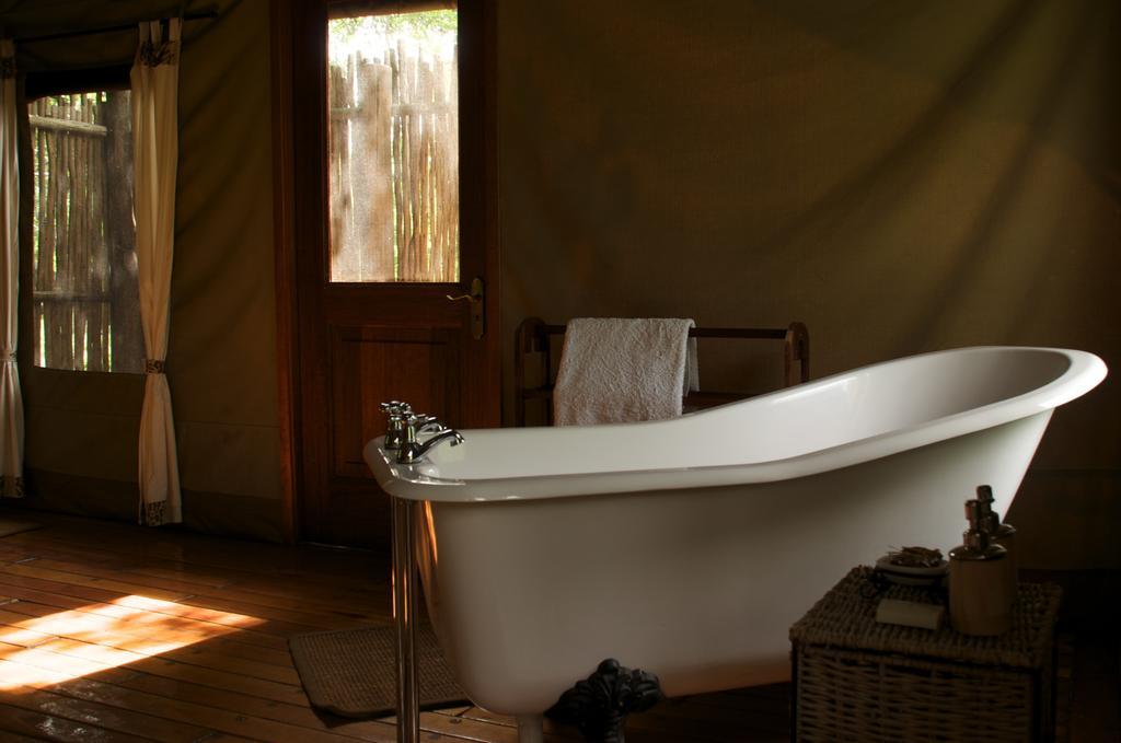 Royal Tree Lodge Маун Номер фото